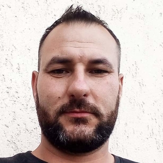 b3b19ea129b2profilképe