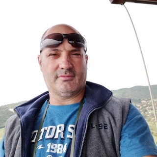 747045436159834profilképe