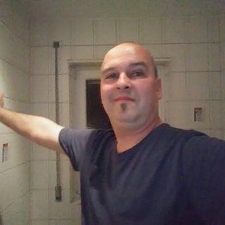 f84838e9bprofilképe