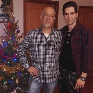 07e8e15a9profilképe