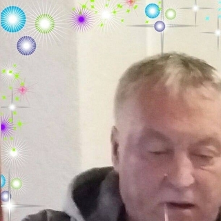 bdb6c9abf49profilképe