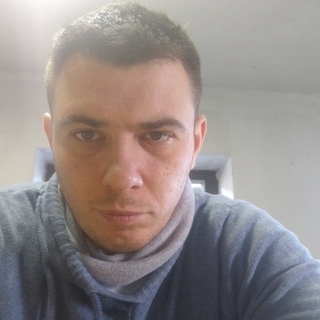 de7efdc10profilképe