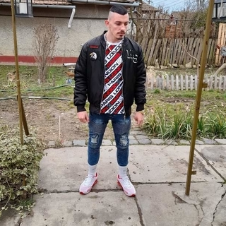 9803885profilképe