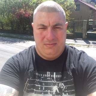 b2ed97profilképe