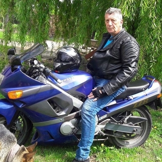 45b8964dd8profilképe