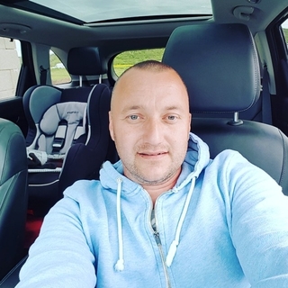 1aa5ee29profilképe