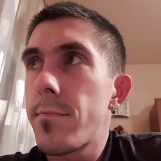 a43db4a2aa1profilképe