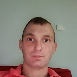 47c74b74profilképe