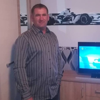 565f37137f39fprofilképe