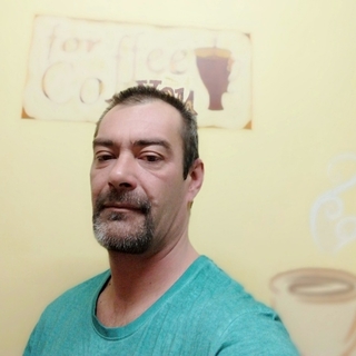 5be23f25profilképe