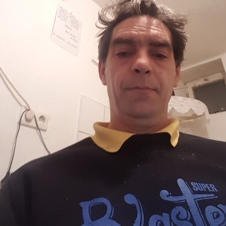 148e54cb7ddfprofilképe