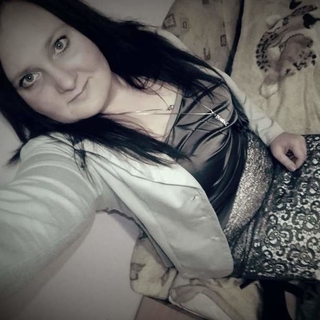 7842c9dd99profilképe