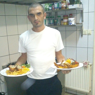 374dc04profilképe