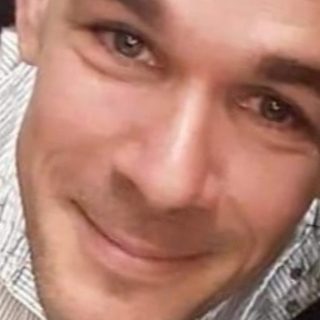 833a417f48profilképe