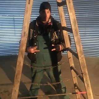 e2ee044profilképe