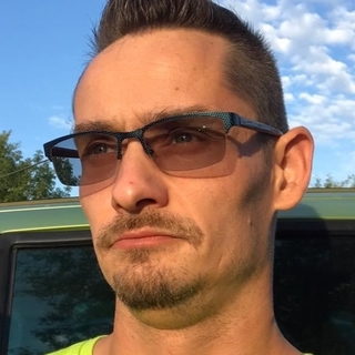 4a6c564b78profilképe