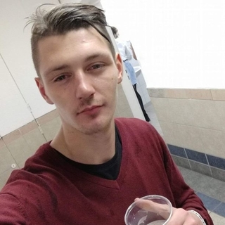 42e015eae9profilképe