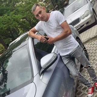 f216da22bbb6profilképe
