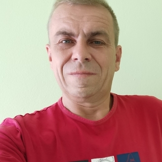 bcbbc5c8profilképe