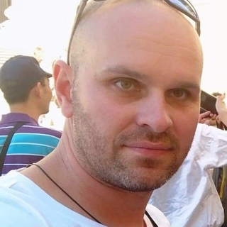 e5705158profilképe