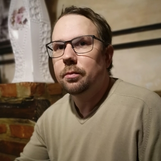 ef6a75d83profilképe