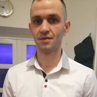 14bfcc6decb6profilképe