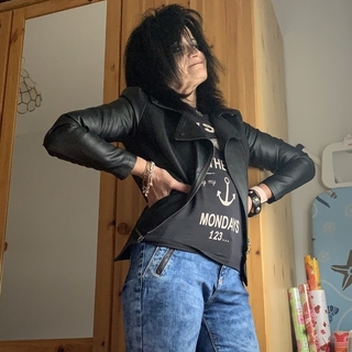 5db6efprofilképe