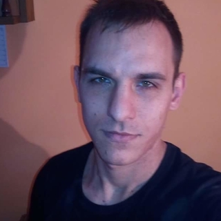 ca2a2d28e3aprofilképe