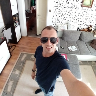 6f3f69d9fprofilképe