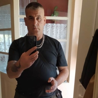 21dd396cad3profilképe